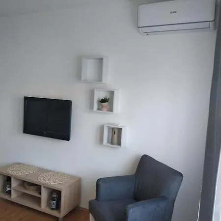 Apartman Lisa *