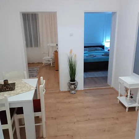 Lisa Apartman
